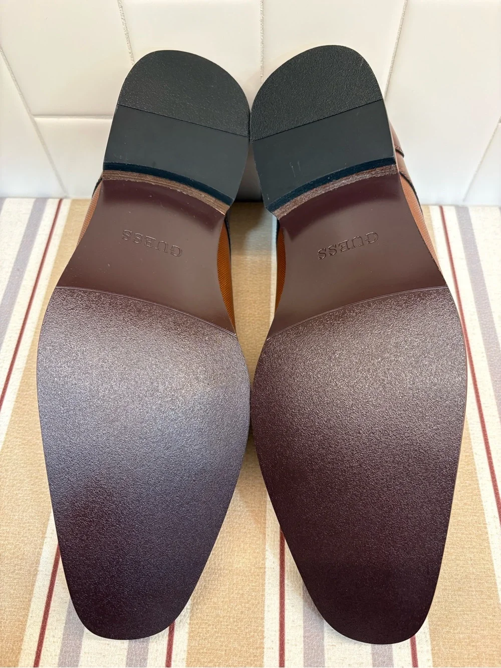 New Guess Men’s Shelly Cap Toe Oxford Dress Shoes Lace-Up Size 9 Brown